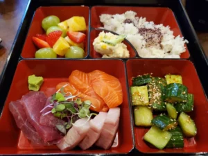 B9. Sashimi Bento